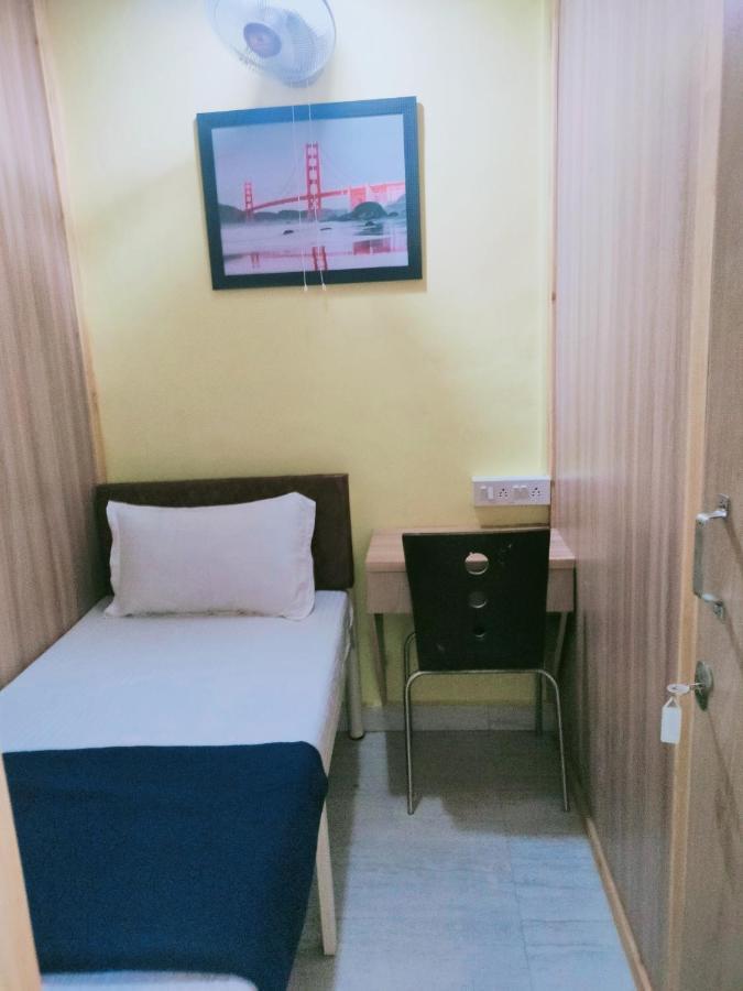 Royal Cabin Stay Mumbai Exterior foto